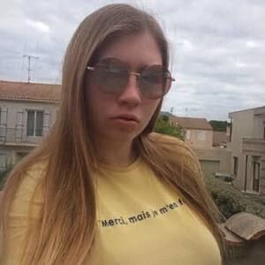 Meet your Posher, Natalie